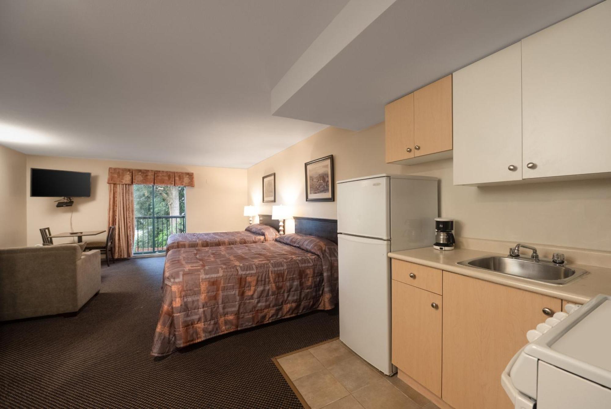 Canadian Inn Surrey Ngoại thất bức ảnh