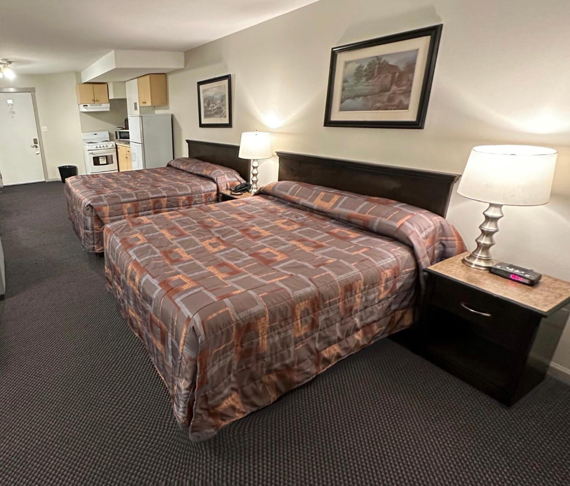 Canadian Inn Surrey Ngoại thất bức ảnh