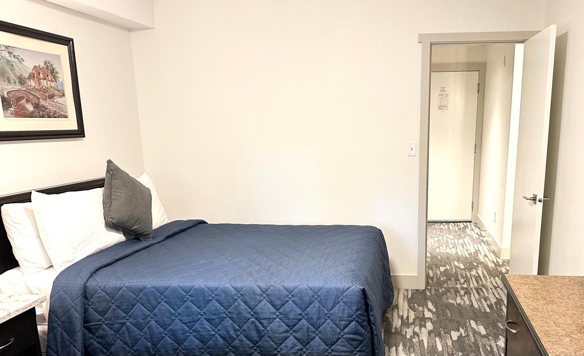 Canadian Inn Surrey Ngoại thất bức ảnh