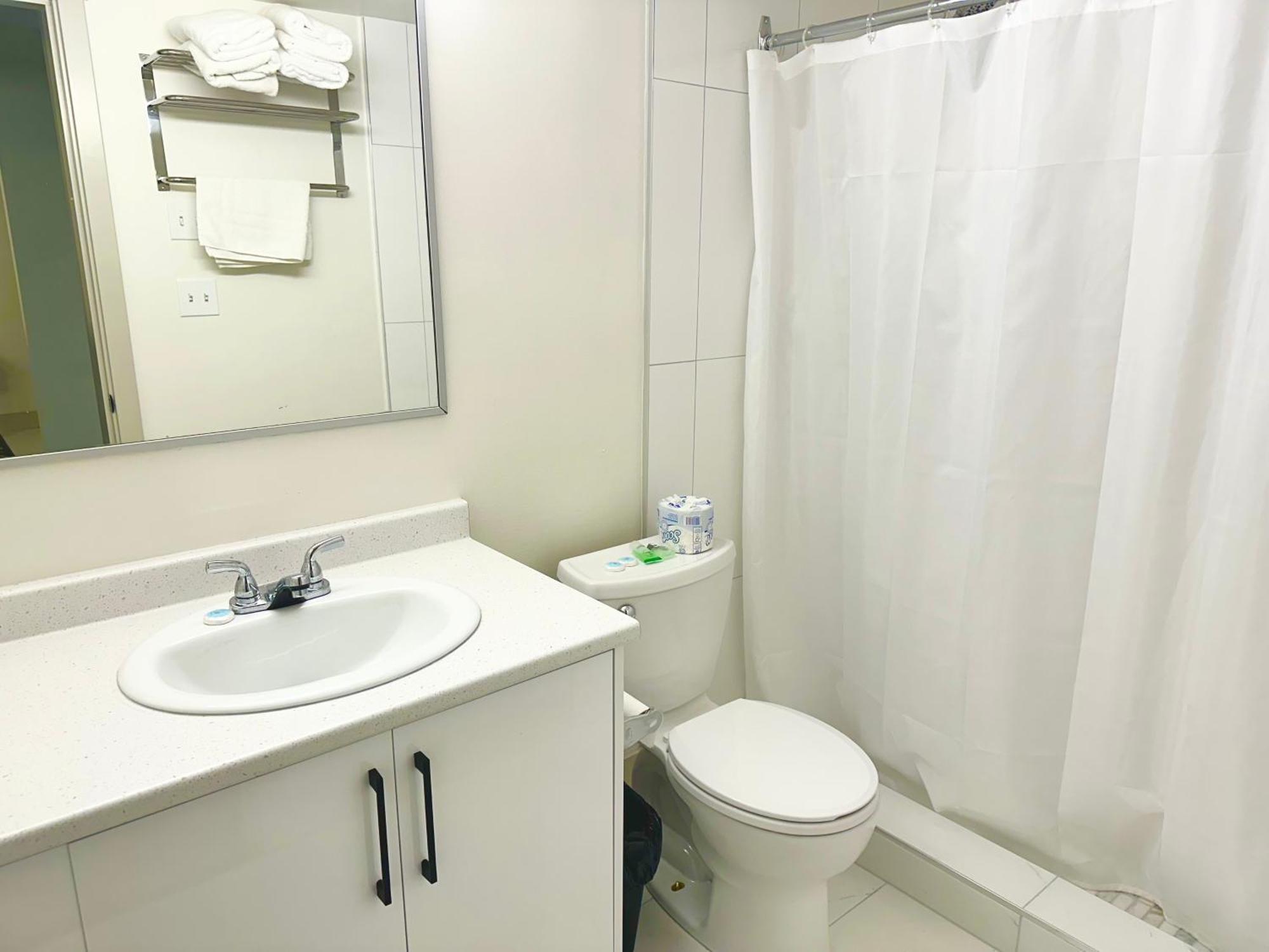 Canadian Inn Surrey Ngoại thất bức ảnh