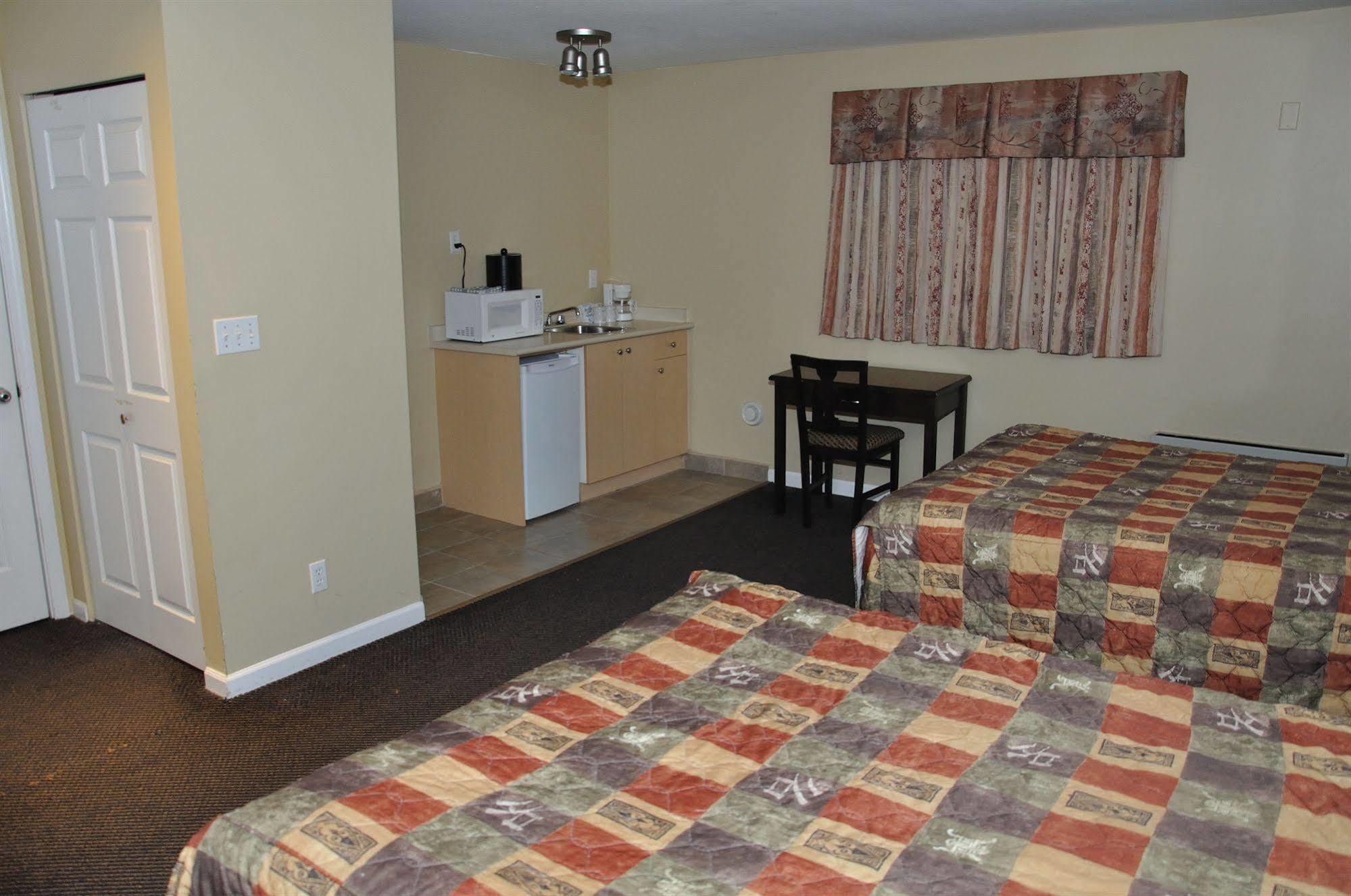 Canadian Inn Surrey Ngoại thất bức ảnh